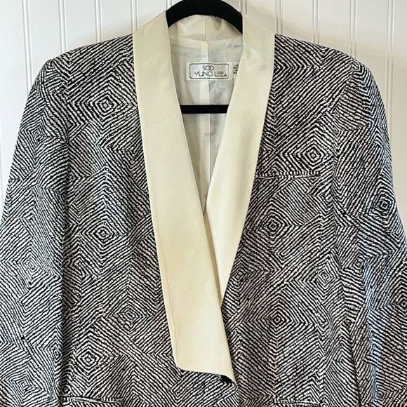 VTG Soo Yung Lee 100% Silk Suit Jacket & Skirt Women’s Size 10 Black Cream Print - Picture 2 of 7